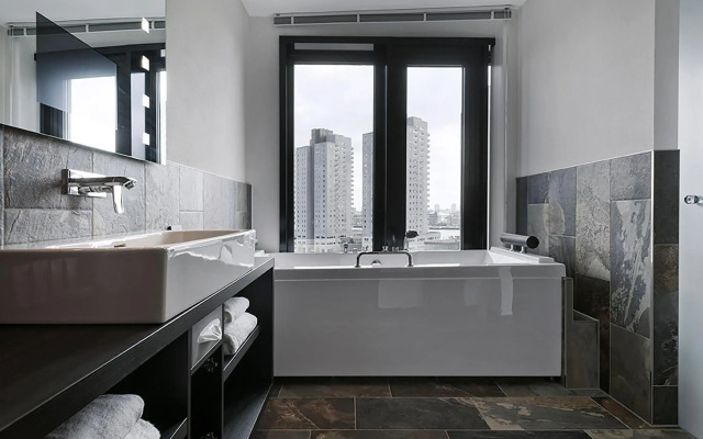 Mainport Hotel Rotterdam, a Hilton Affiliate Hotel
