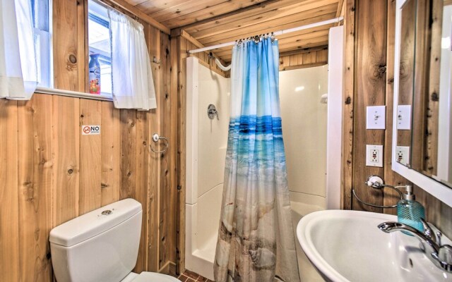 Chincoteague House w/ Enclosed Porch + Deck