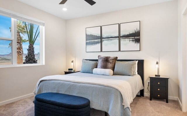 Desert Oasis 3 Bedroom Condo