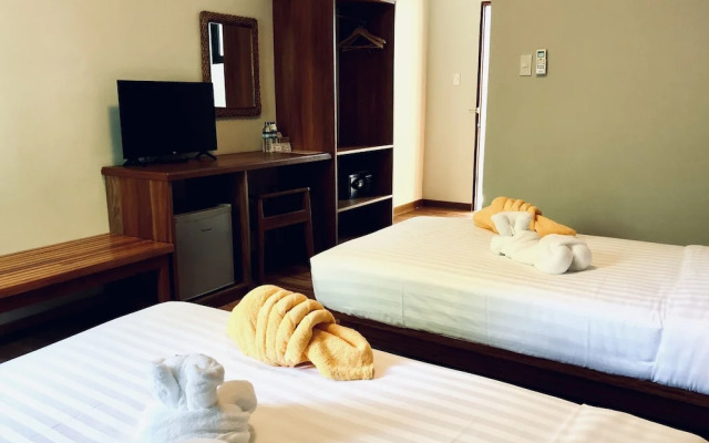 Sea Breeze Lodge Ngapali