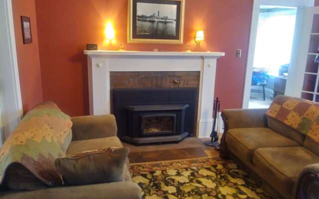 Steamers Bed & Breakfast
