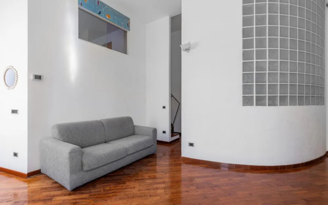 Modern Apartment With Mezzanine by Wonderful Italy