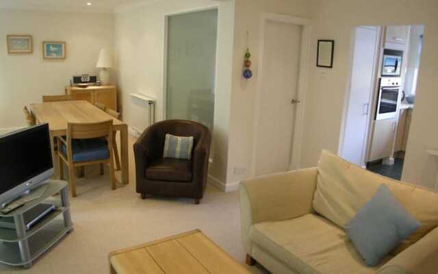 Croft Court 32