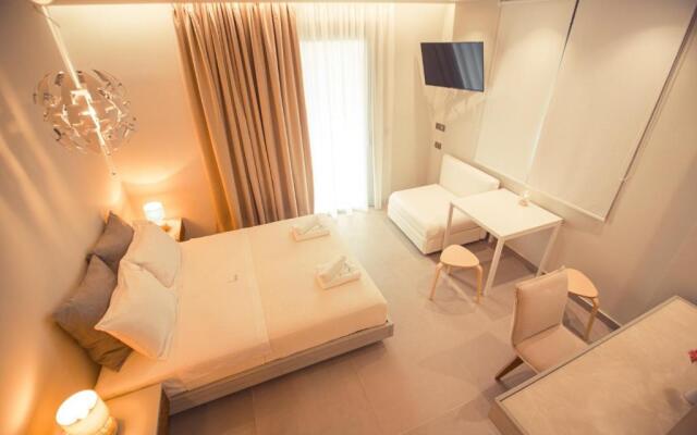 Io Suites