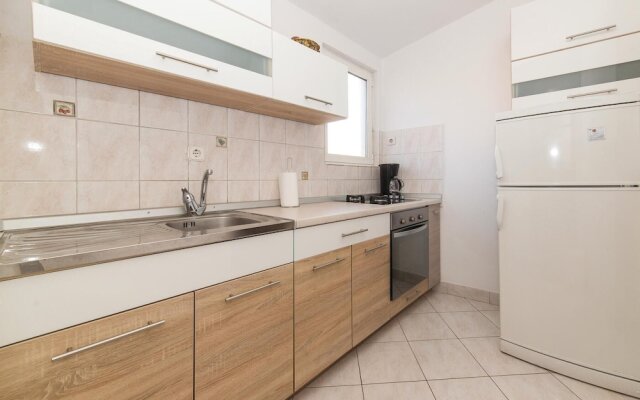 Amazing Home in Vinisce With Wifi and 2 Bedrooms