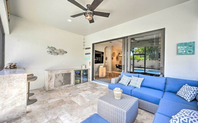 Coastal Naples Getaway ~ 2 Mi to Beaches!