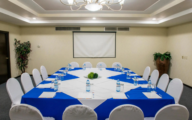 Aranzazu Plaza Kristal Aguascalientes