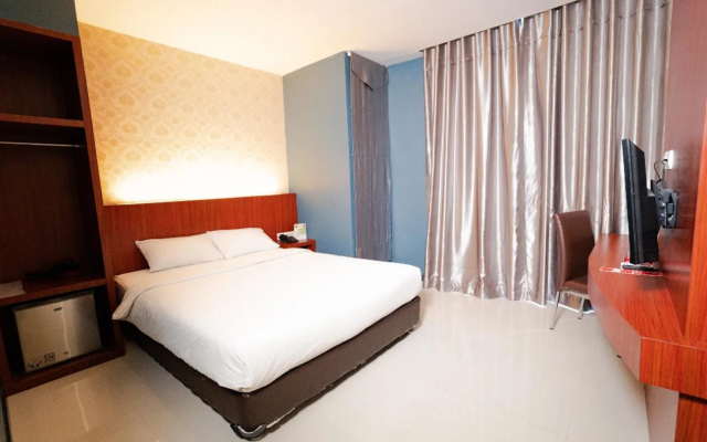 The Crew Hotel Kualanamu International Airport