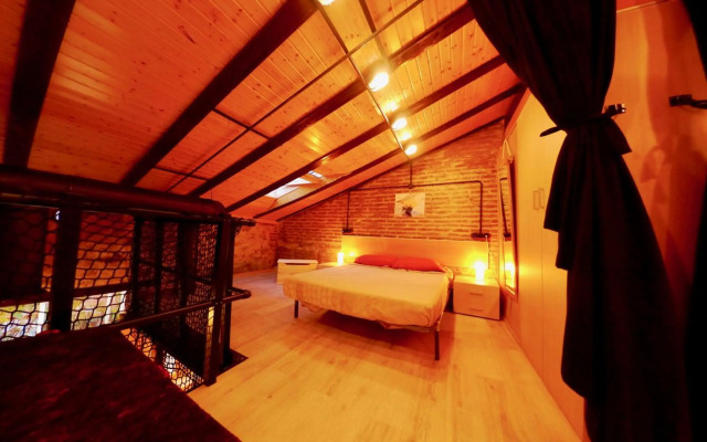 Old Fisherman's House in Malvarrosa Beach