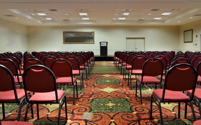 Hilton Garden Inn St. Charles