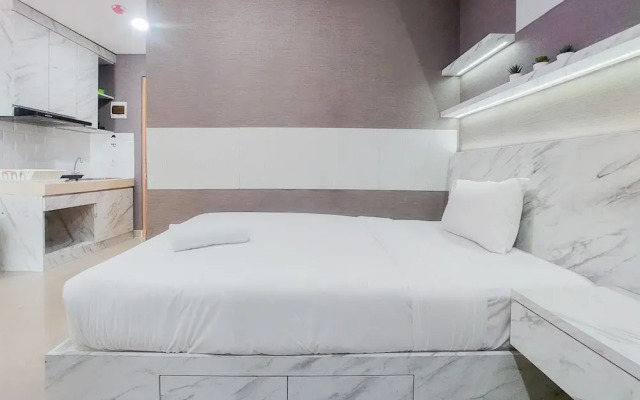 Comfy And Modern Studio Apartment At B Residence