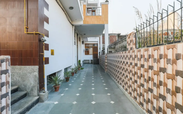 FabHotel Samridhi Residency