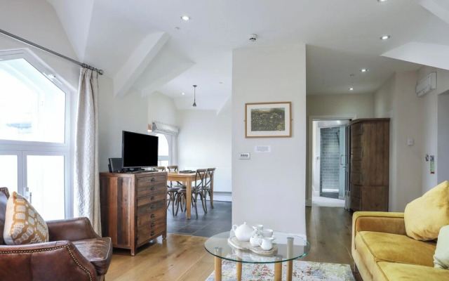 Harlech Apartments - Gwern