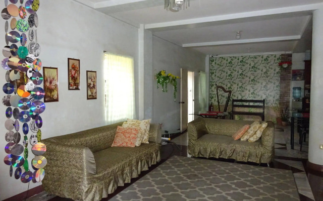 Pe're Aristo Guesthouse