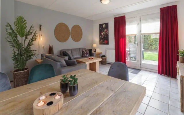 Spacious Holiday Home With Garden