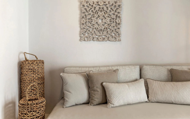 Santo Bloom Luxury Suites