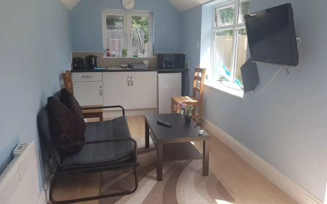 Cozy Studio in Luton