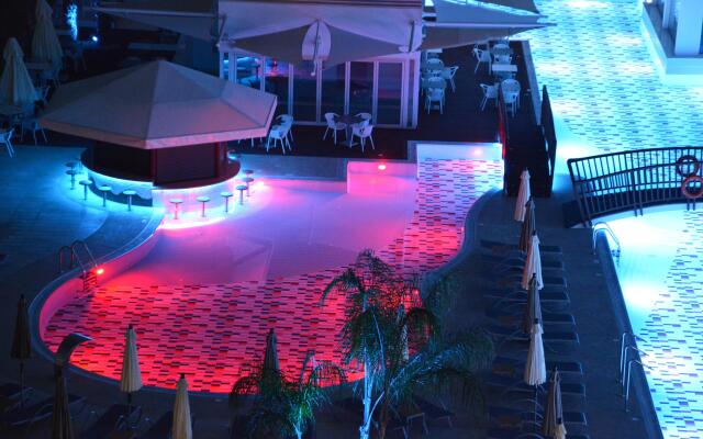 Vassos Nissi Plage Hotel & Spa