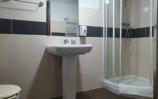. Mystique Camere De Inchiriat