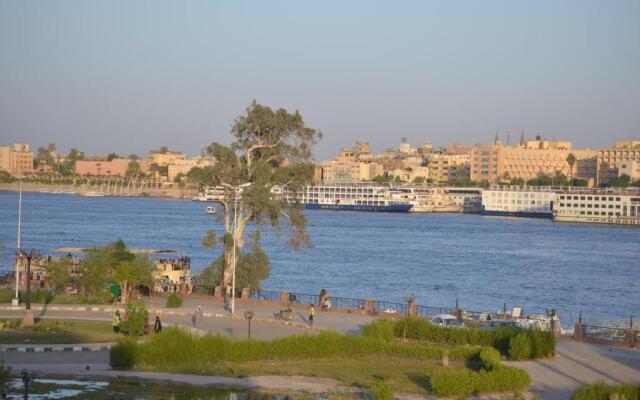 Nile Valley Hotel & Restaurant