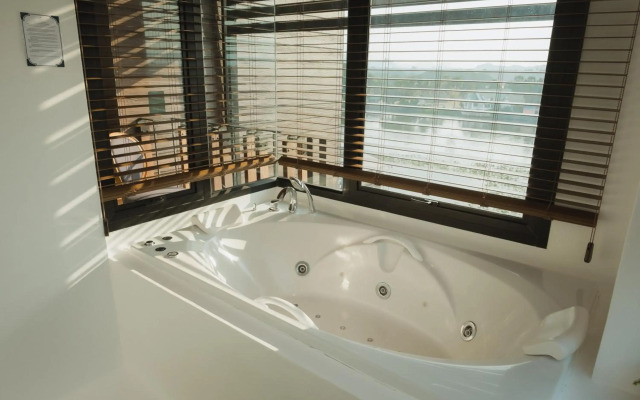 Natee The Riverfront Hotel Kanchanaburi