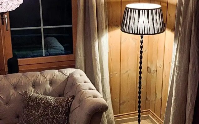 Casa Pasch - Boutique Bed and Breakfast in Cumpadials