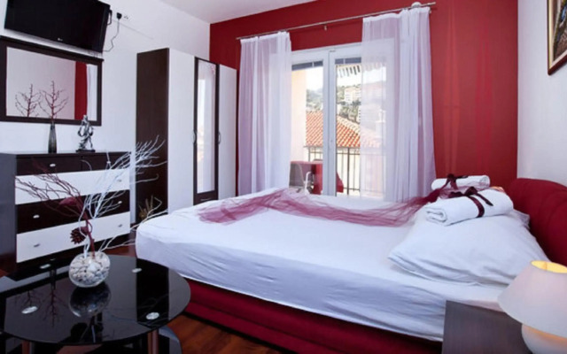 Apartments Aura