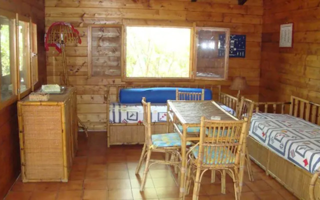 Villetta tra mare e ulivi