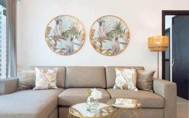 Incredible Apartment With Balcony - Fits 4