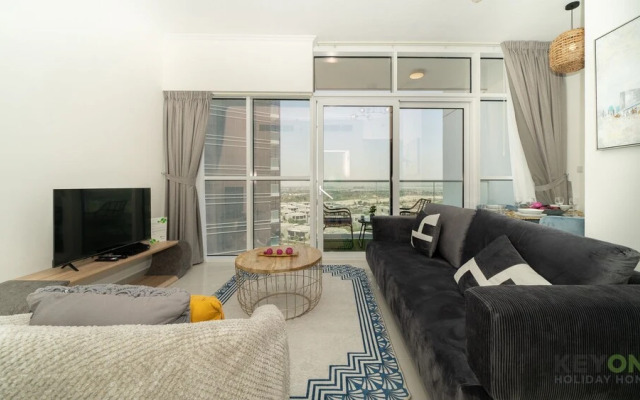 KOHH – 1BR in Carson Tower
