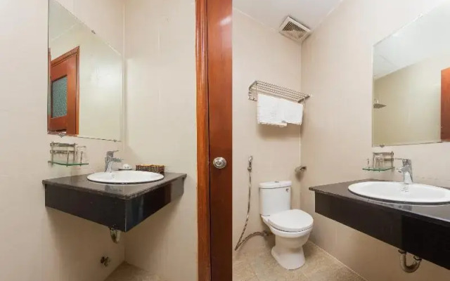 OYO 783 Rose Hotel