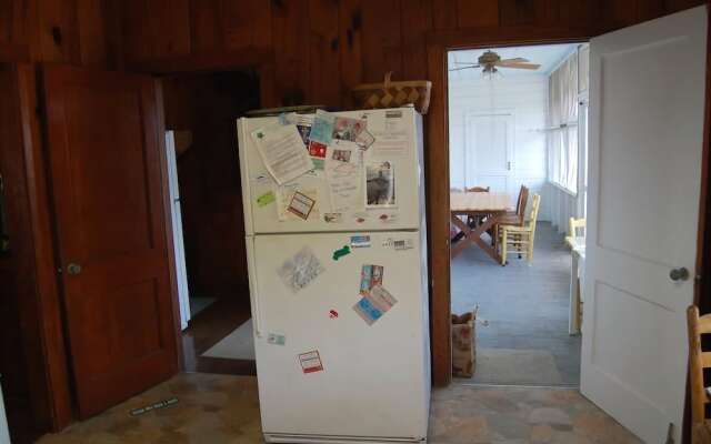 Creech House - 4 Br Home