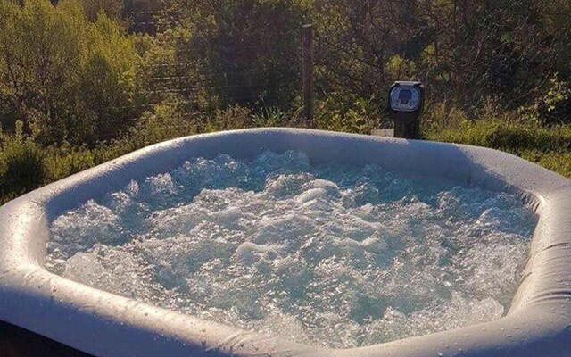 House With 2 Bedrooms in Octon , With Shared Pool