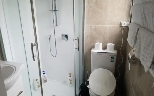 New Smart Home Nearby Plaza