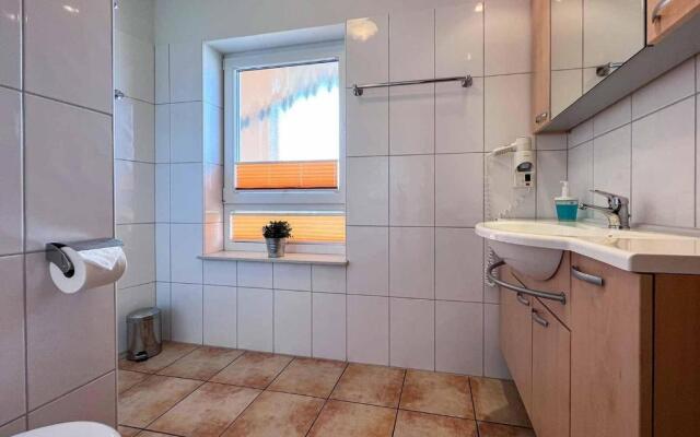 Apartes-Ferienhaus-10-in-der-Ferienanlage-Wohnpark-Weser-in-Doese
