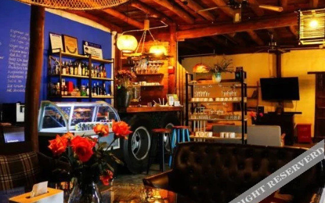 No. 73, Xiwuli · Moganshan French Light Luxury Courtyard Family-friendly Boutique Accommodation