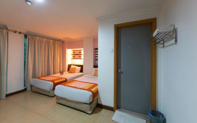 Hotel Chinatown 2 by OYO Rooms