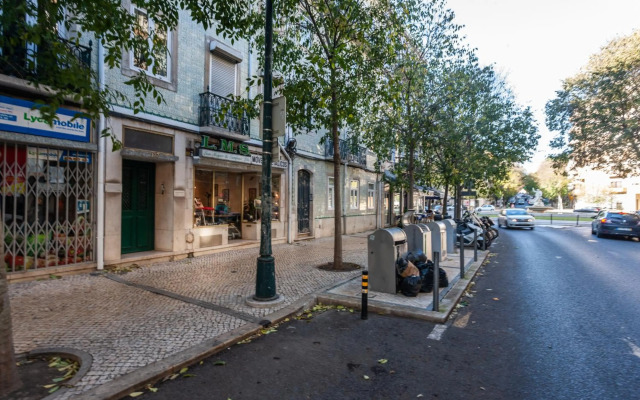 FLH The Poet Apartment near Saldanha