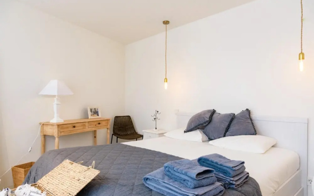 Home Of The Poet, 3-bed 3-bath River Views