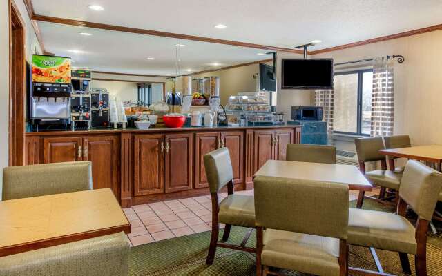 La Quinta Inn by Wyndham Detroit Southgate