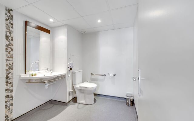 Ibis Annecy Cran Gevrier Hotel