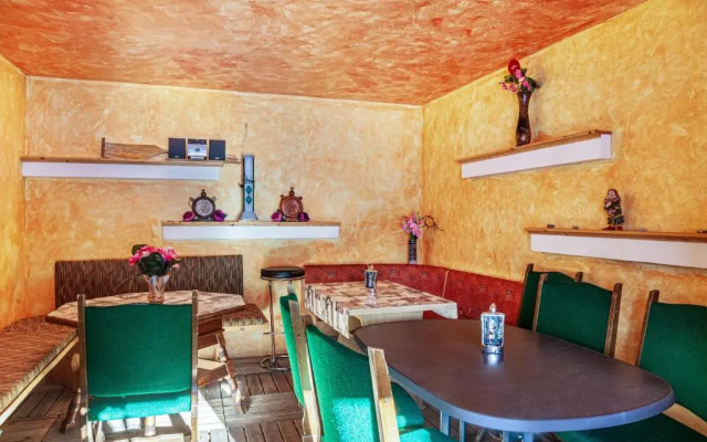 Ferienhaus Familien und Gruppenhaus Garten Grillkamin