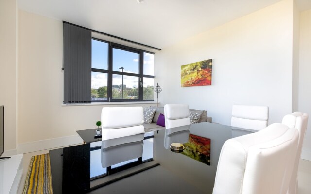Hanger Lane Apartments (Peymans)