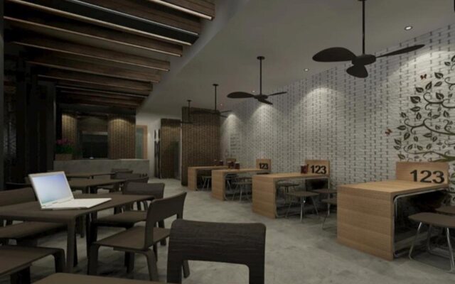 Maxley Hotel