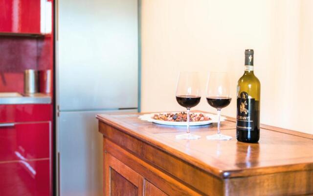 Hostly - La Pera Suite Apartment - 2 Bedrooms, Full Center