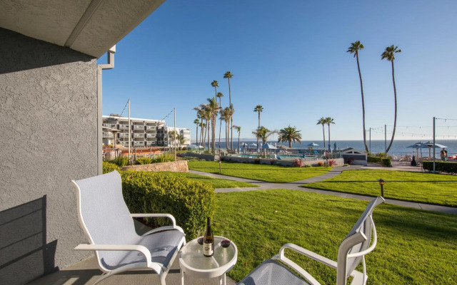SeaCrest OceanFront Hotel