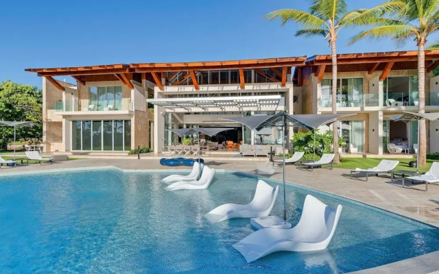 Architectural Oceanfront Masterpiece w Pool