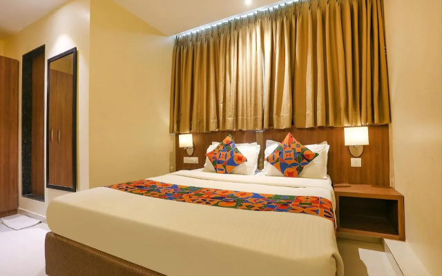 Fabhotel Royal International