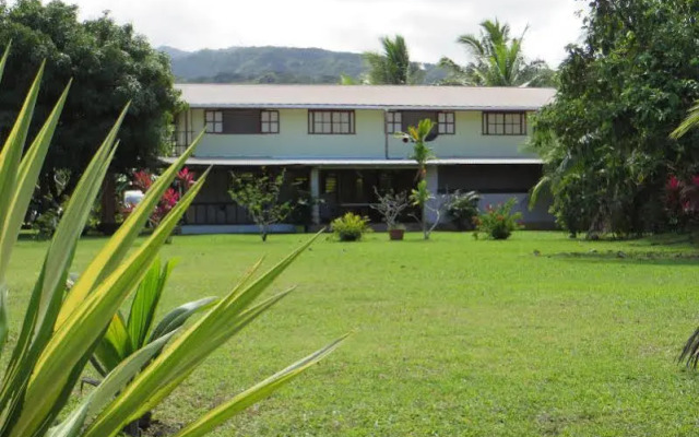 Taharuu Surf Lodge