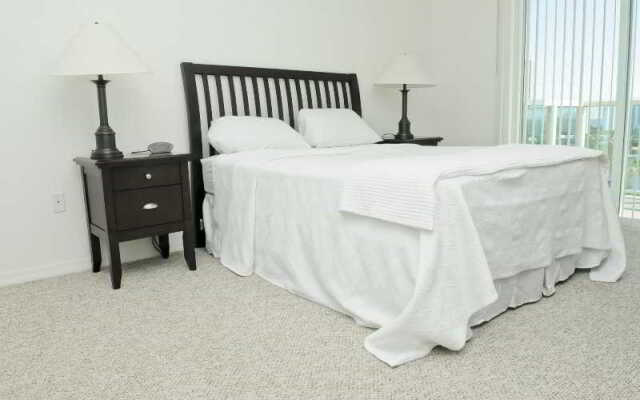 Large 3 Bedroom Apartment in Sunny Isles